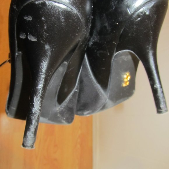 Jennifer Lopez Half Boots with Zipper on Sides - Picture 14 of 16